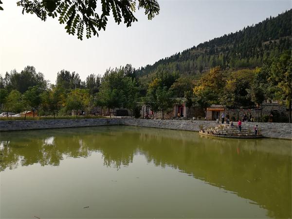 鄉(xiāng)村振興喚醒古石頭村:泰安圣井峪旅游度假村(圖4)